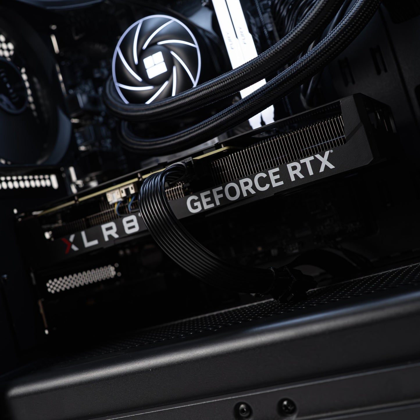 NEO - AMD Ryzen 5 5500 / GeForce RTX 5060 Gaming PC