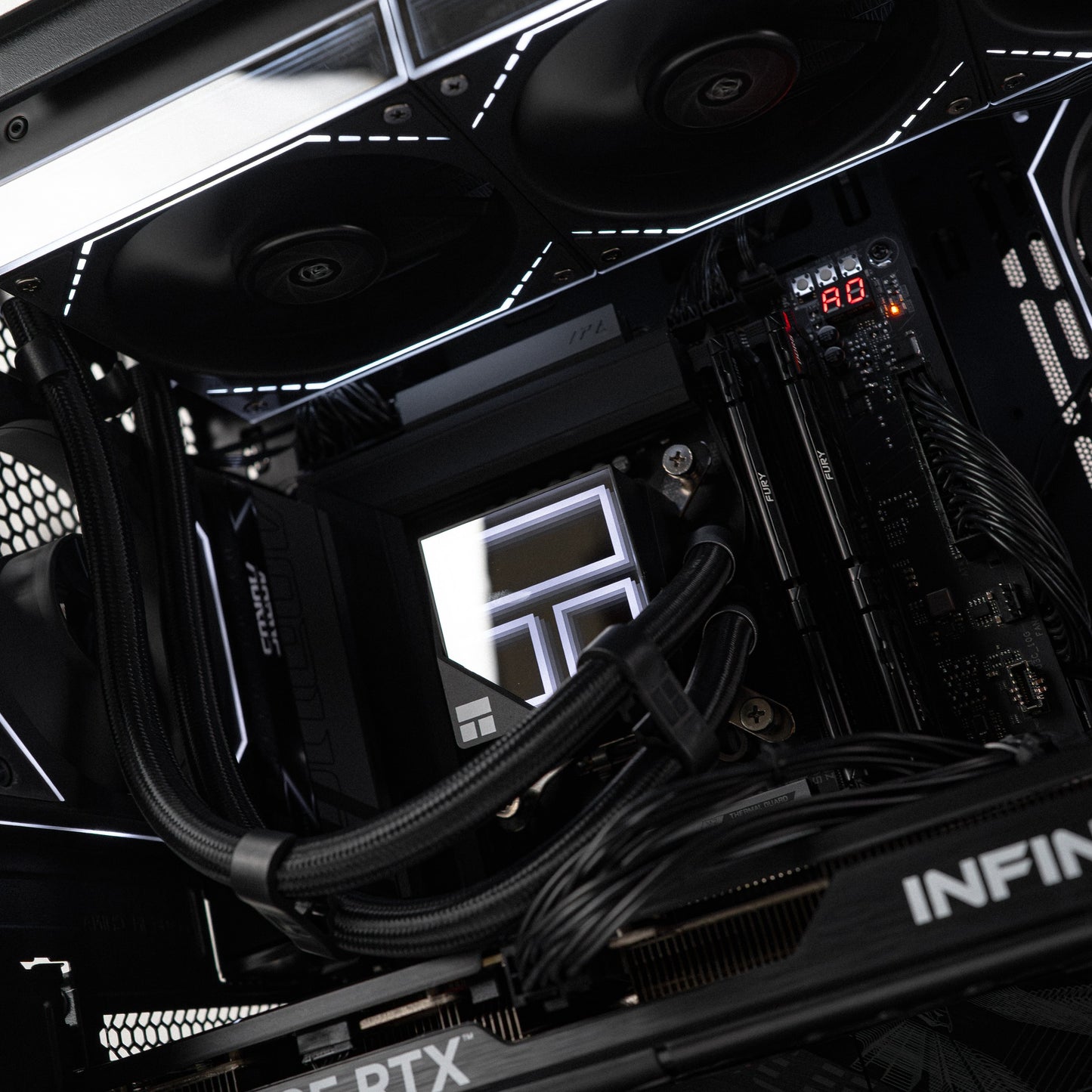 XR - AMD Ryzen 7 9800X3D / Radeon RX 9070 XT Gaming PC
