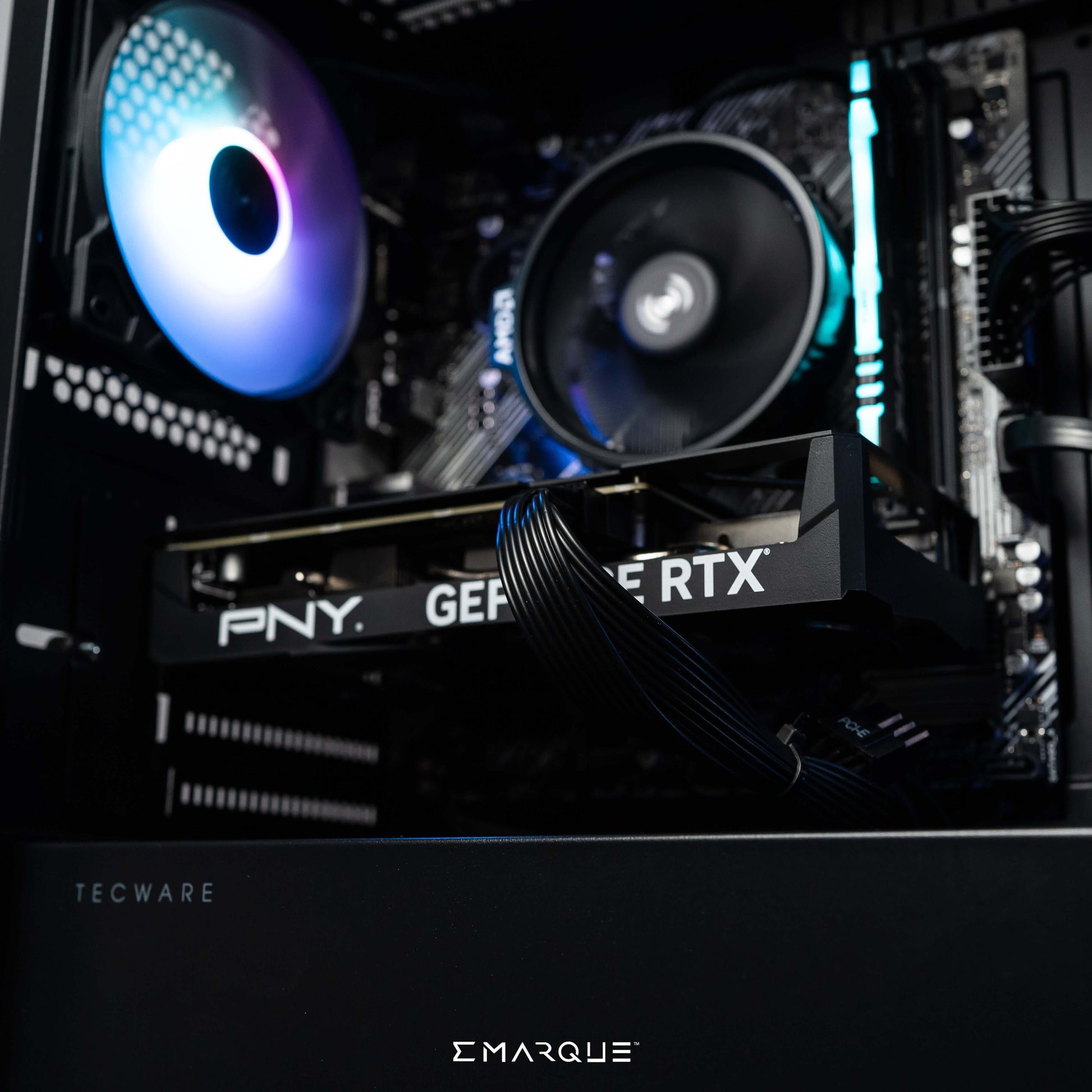 EMARQUE workstation PC with AMD Ryzen 5 8400F and GeForce RTX 5060 in Tecware NEO M2 case, ideal for editing and 3D modeling.